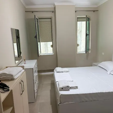Vollga Vibes Apartament Дуррес