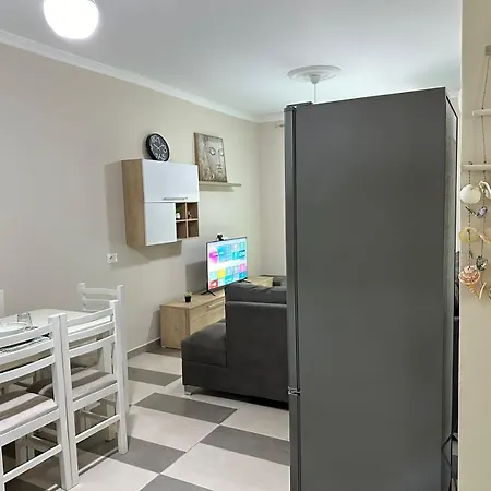 Vollga Vibes Apartament Дуррес