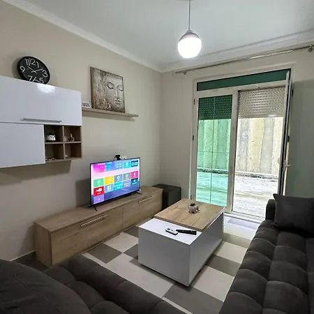 Vollga Vibes Apartament * Дуррес